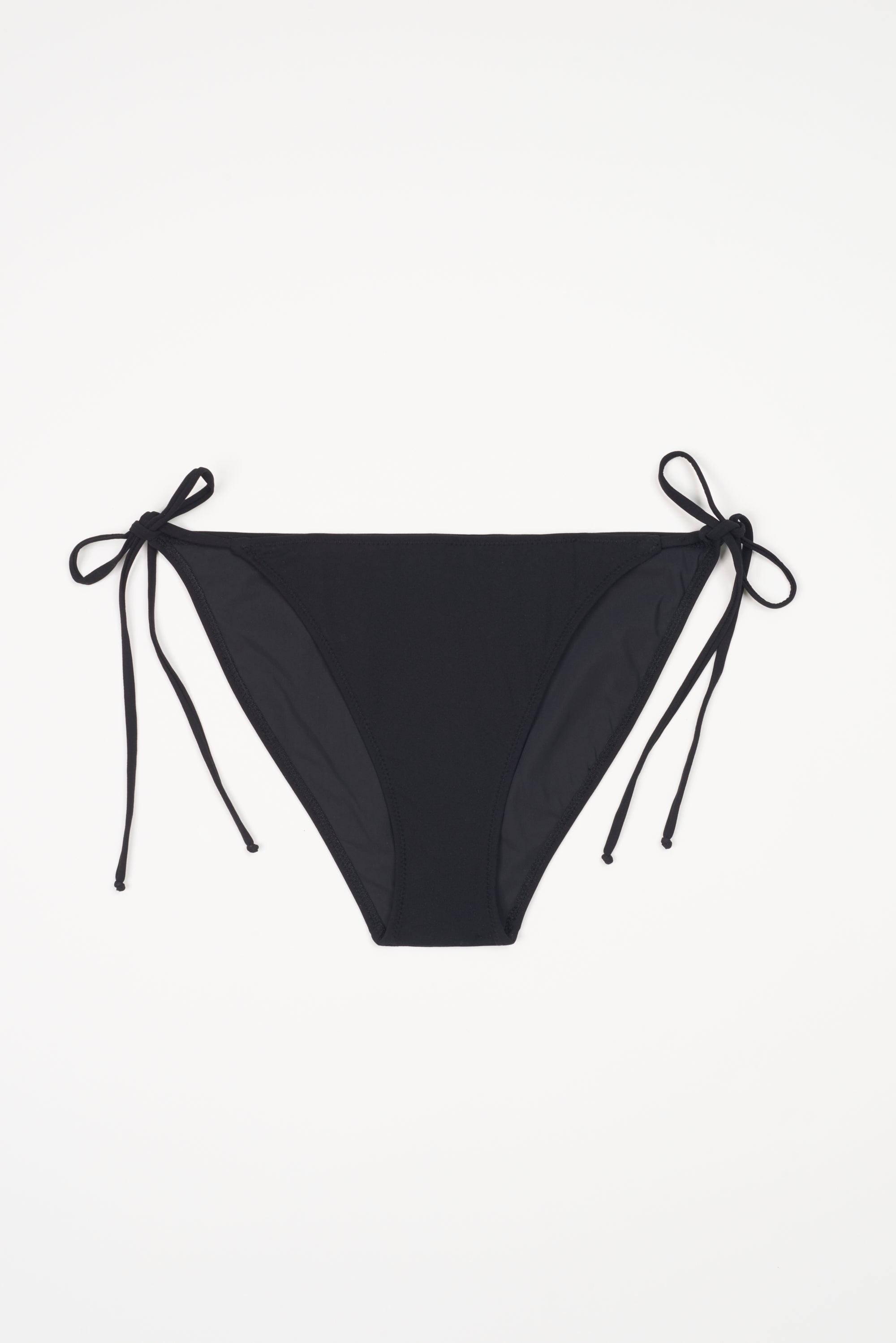 Essential String Bikini Bottom | Black